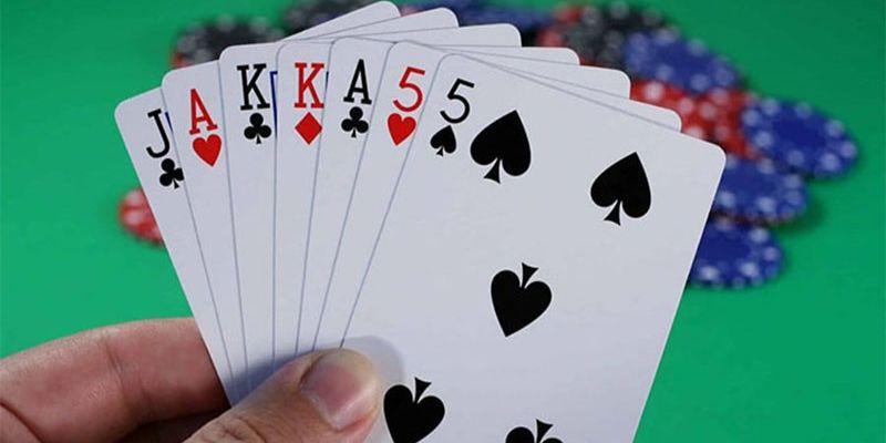 Chặn những quân có giá trị cao của đối thủ